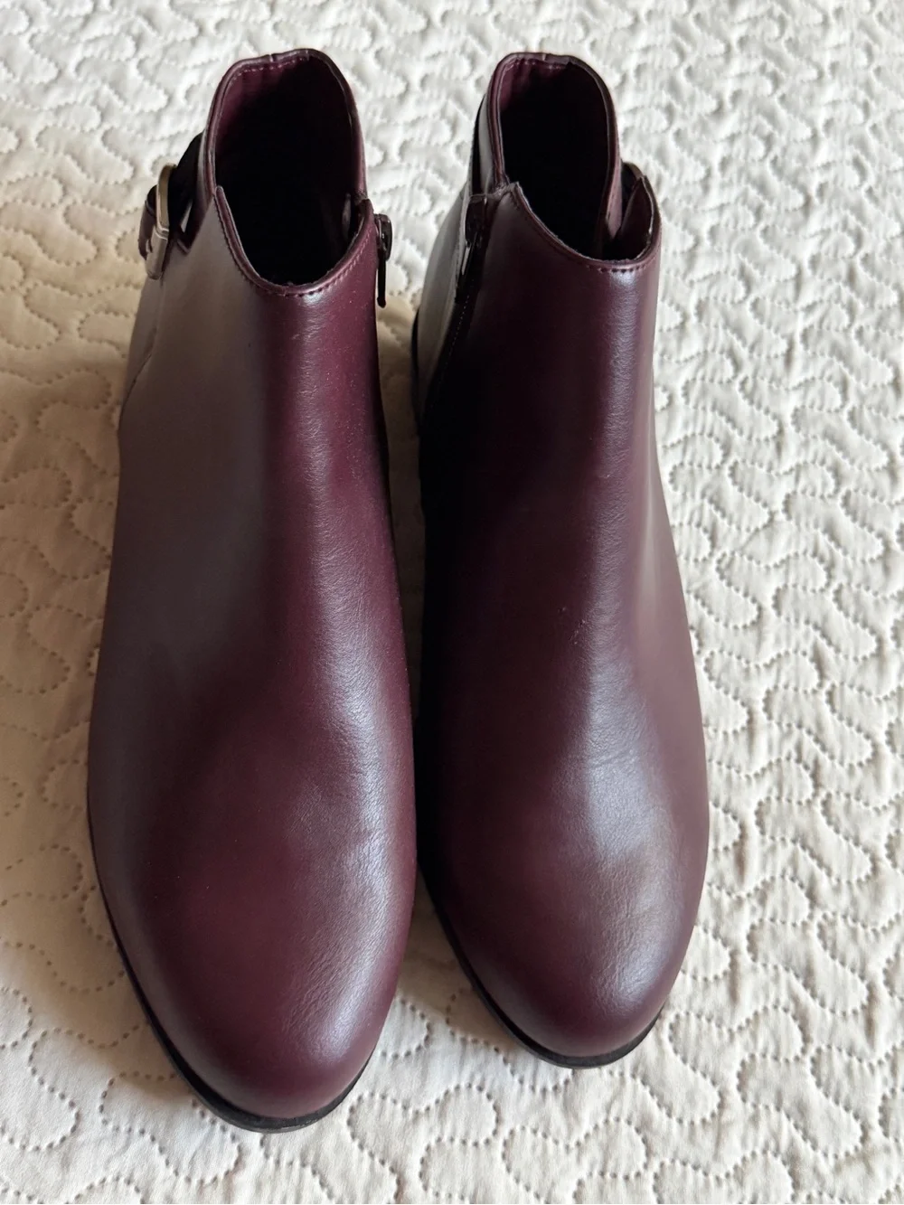 St. John’s Bay Rayford Dark Wine Ankle Boots Size 9.5W NWOT